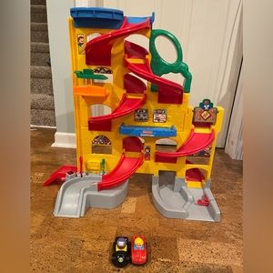 Fisher-Price Little People Wheelies Stand 'n Play Rampway